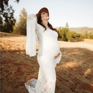 White lace maternity gown for photo shoot
